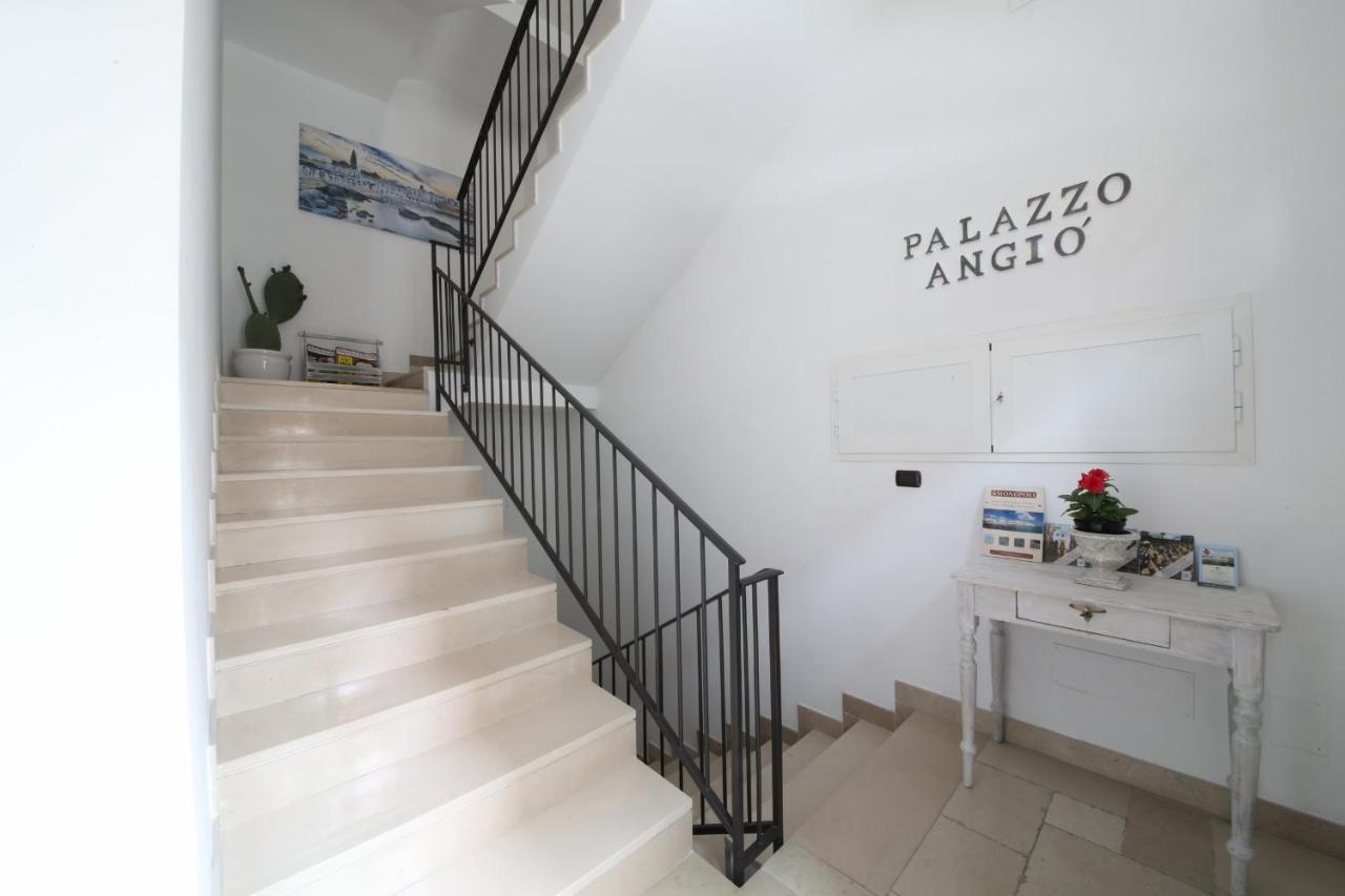 Palazzo Angio' Lejlighed Monopoli Eksteriør billede